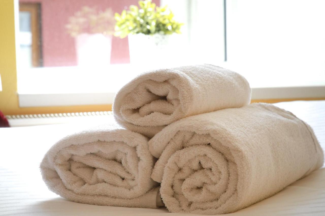 Madelines Accommodation Tinahely ภายนอก รูปภาพ