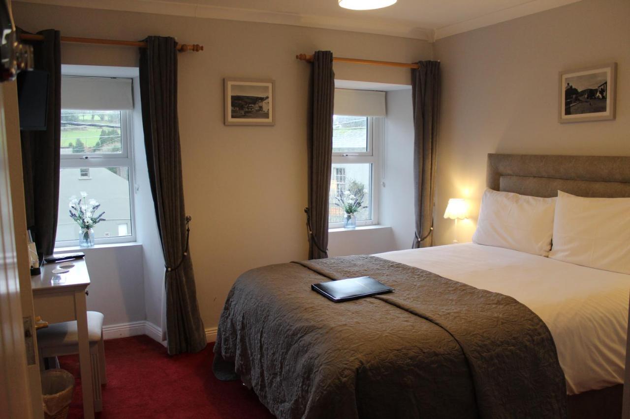 Madelines Accommodation Tinahely ภายนอก รูปภาพ
