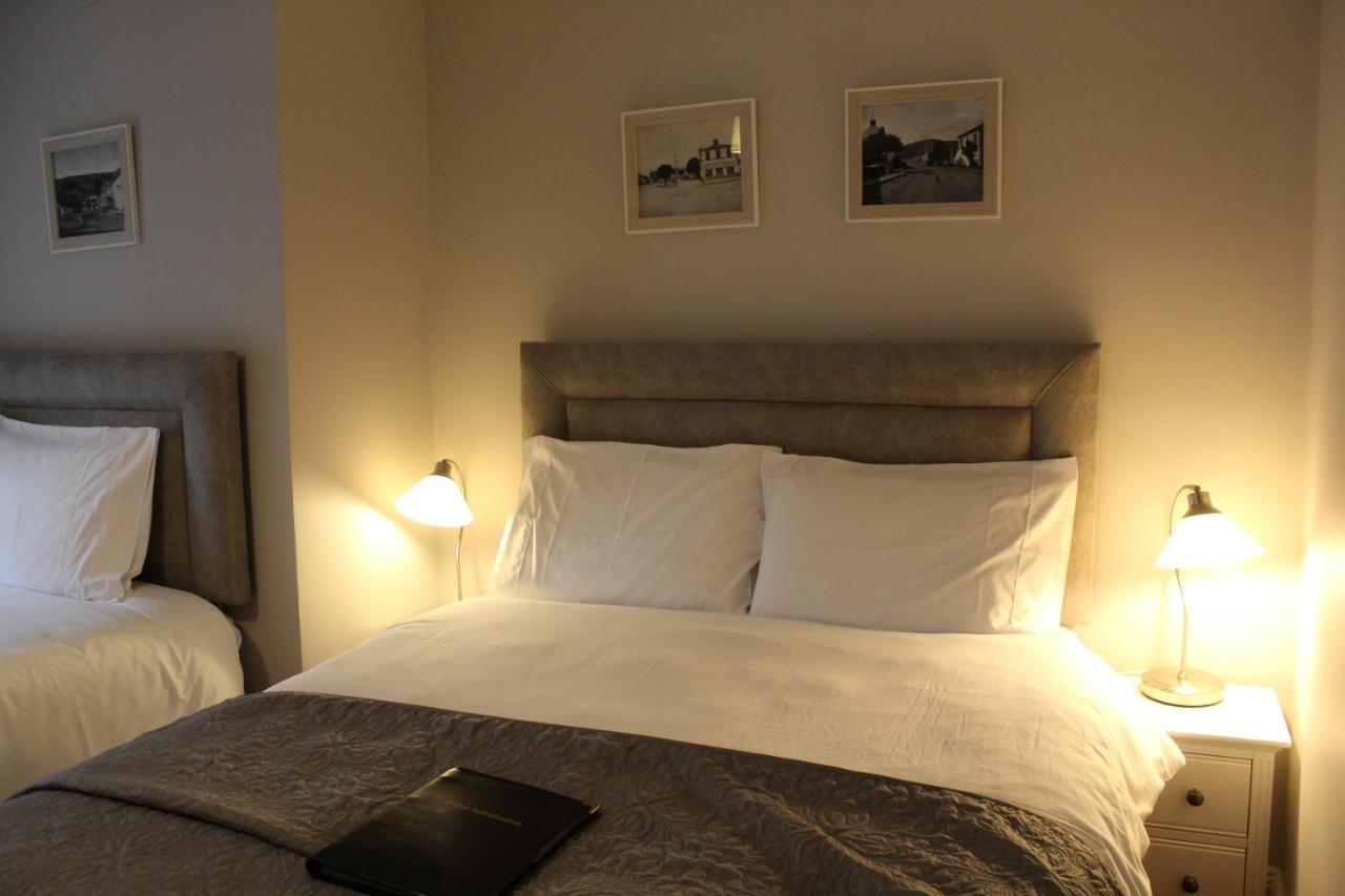 Madelines Accommodation Tinahely ภายนอก รูปภาพ