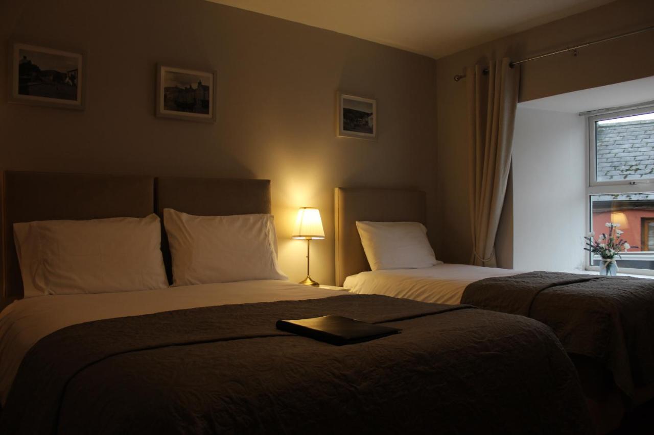 Madelines Accommodation Tinahely ภายนอก รูปภาพ