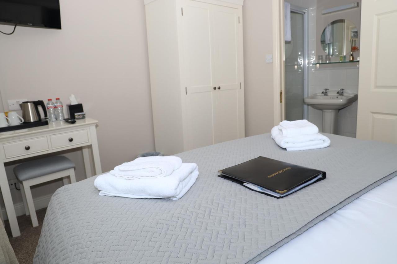 Madelines Accommodation Tinahely ภายนอก รูปภาพ