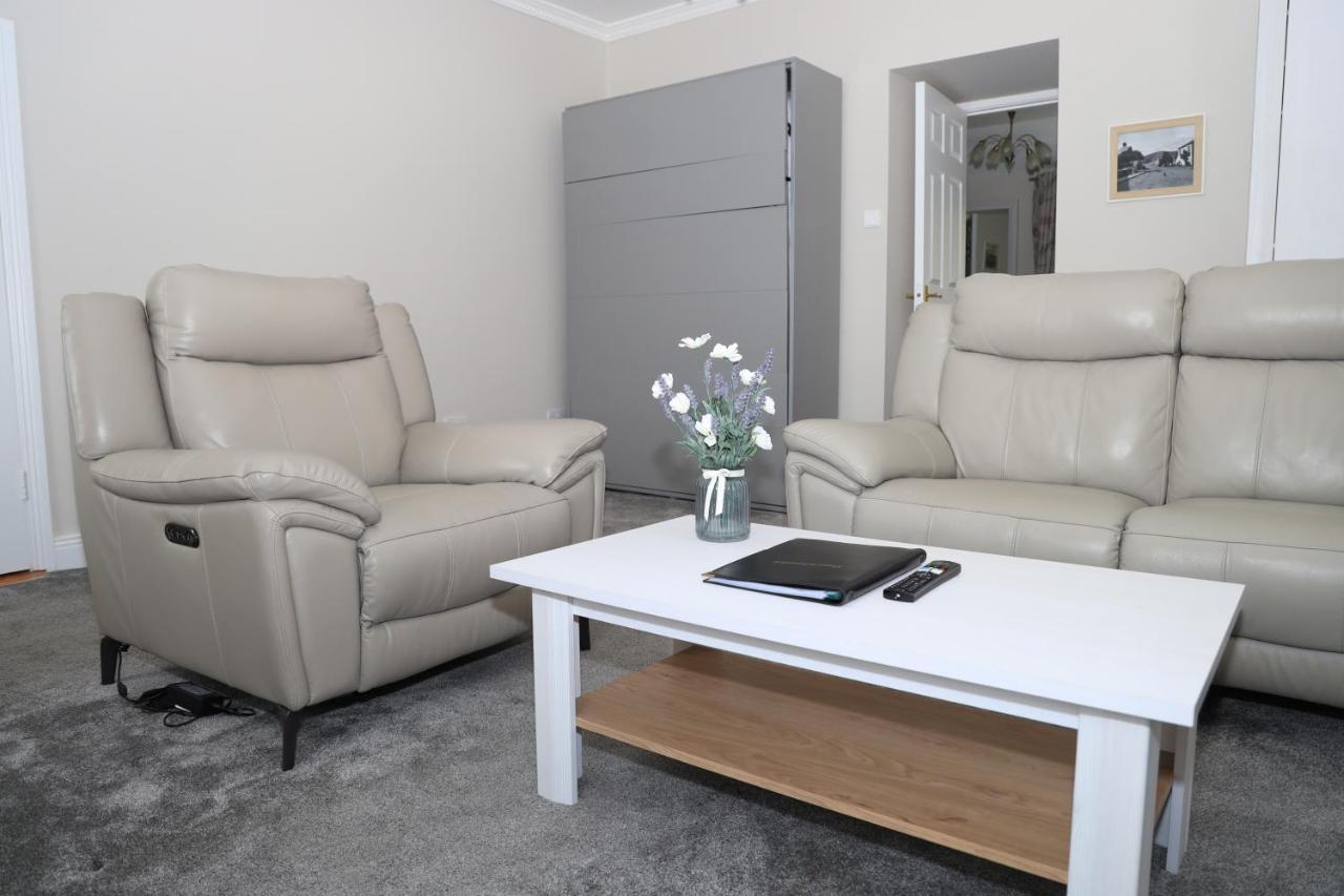 Madelines Accommodation Tinahely ภายนอก รูปภาพ