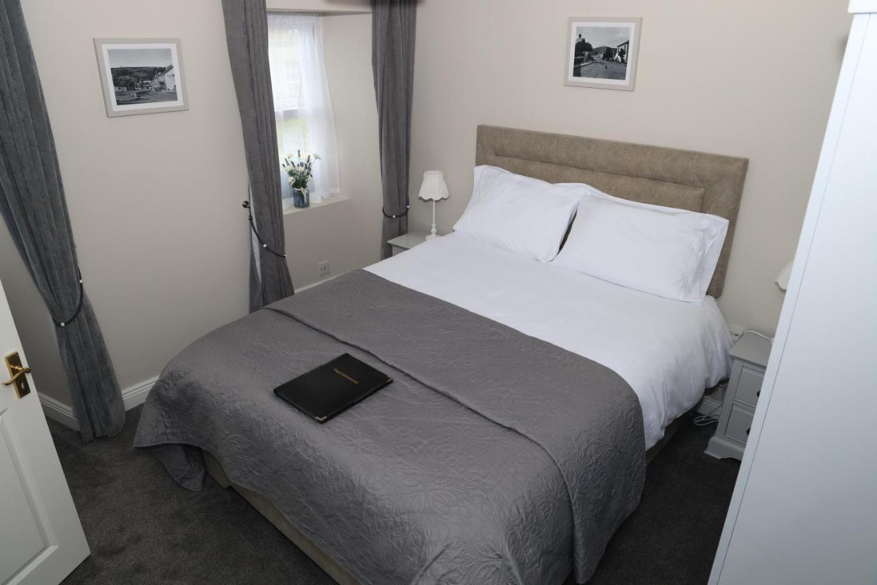 Madelines Accommodation Tinahely ภายนอก รูปภาพ